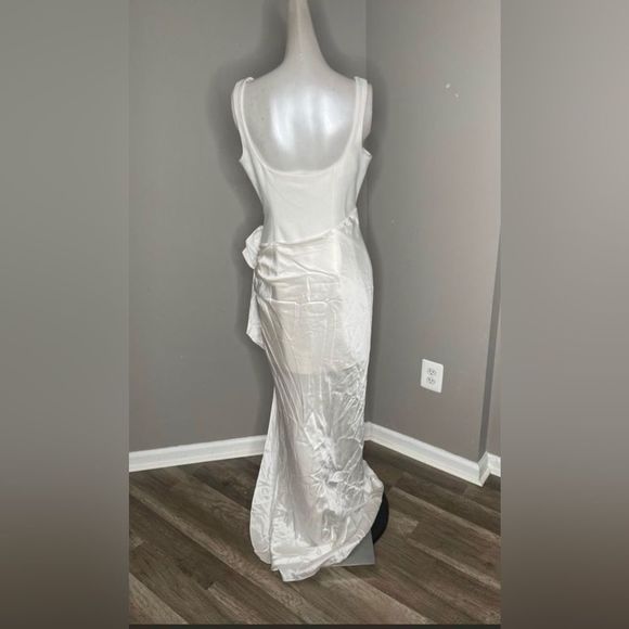 Cinq a sept Marian Draped Gown - Picture 7 of 8